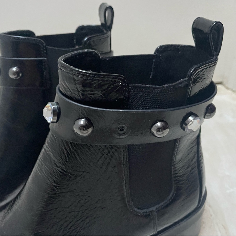 New Karl Lagerfeld Paris Porshay Lug Sole Bootie. - Picture 2 of 6